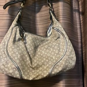 Louis Vuitton purse